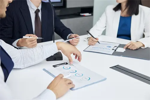 希腊人去到西班牙旅游多少钱