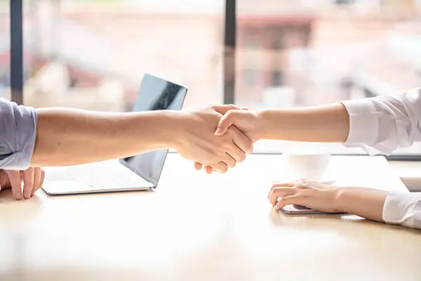 中国香港的人到西班牙旅游的老外避坑指南